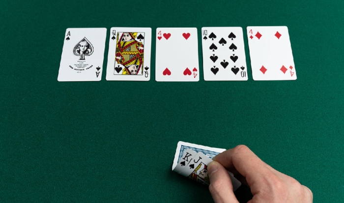 สูตร Poker ข้อที่ 3: เทคนิคสู้ด้วย High Card ให้ชนะ